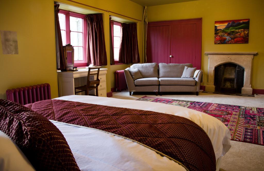 The Convent Hotel Stroud  Room photo