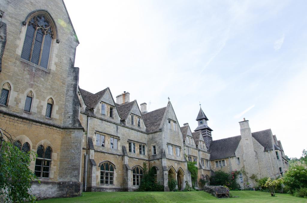 The Convent Hotel Stroud  Exterior photo